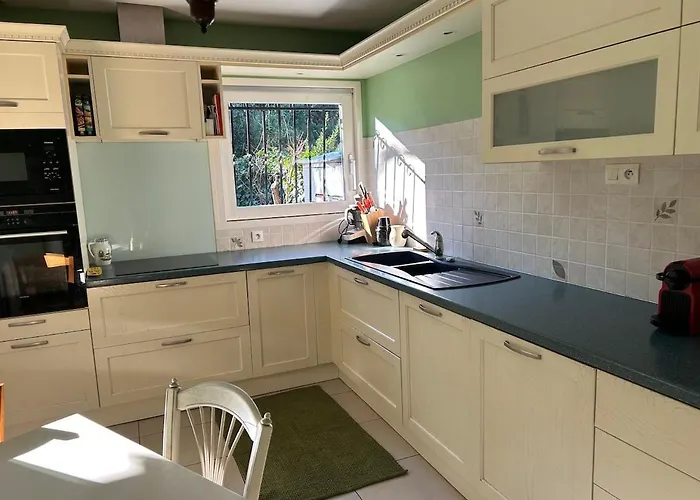 Holiday home Maison Charmante 6 Personnes *